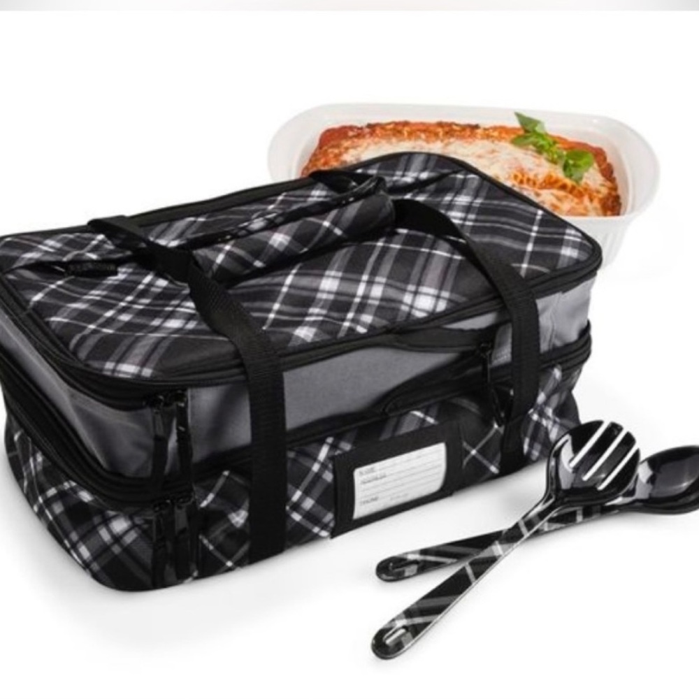 Thirty-one Perfect Party Casserole Carrier - Picture 13 of 16
